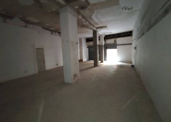 Interno non residenziale - Negozio via Guglielmo Marconi, Portici - foto 11