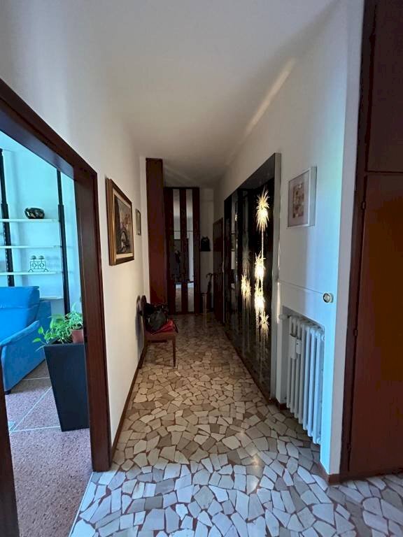 Ingresso - Appartamento viale della Repubblica, 16, Bologna (zona San Donato) - foto 1