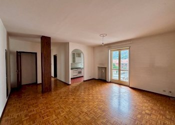 Soggiorno - Bilocale corso Antonio Gramsci, 23, Torre Pellice - foto 2