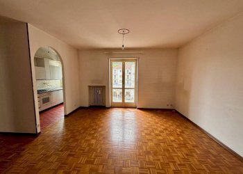 Soggiorno - Bilocale corso Antonio Gramsci, 23, Torre Pellice - foto 3