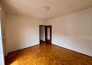 Camera da letto - Bilocale corso Antonio Gramsci, 23, Torre Pellice - foto 21