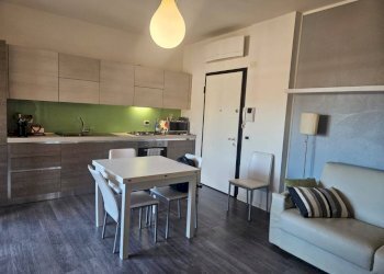 Soggiorno - Bilocale via Giorgio Cencetti, 10, Bologna (zona Massarenti) - foto 2