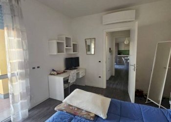 Camera da letto - Bilocale via Giorgio Cencetti, 10, Bologna (zona Massarenti) - foto 25