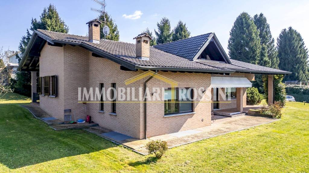 Facciata - Villa via Enrico Fermi, 18, Sumirago - foto 3