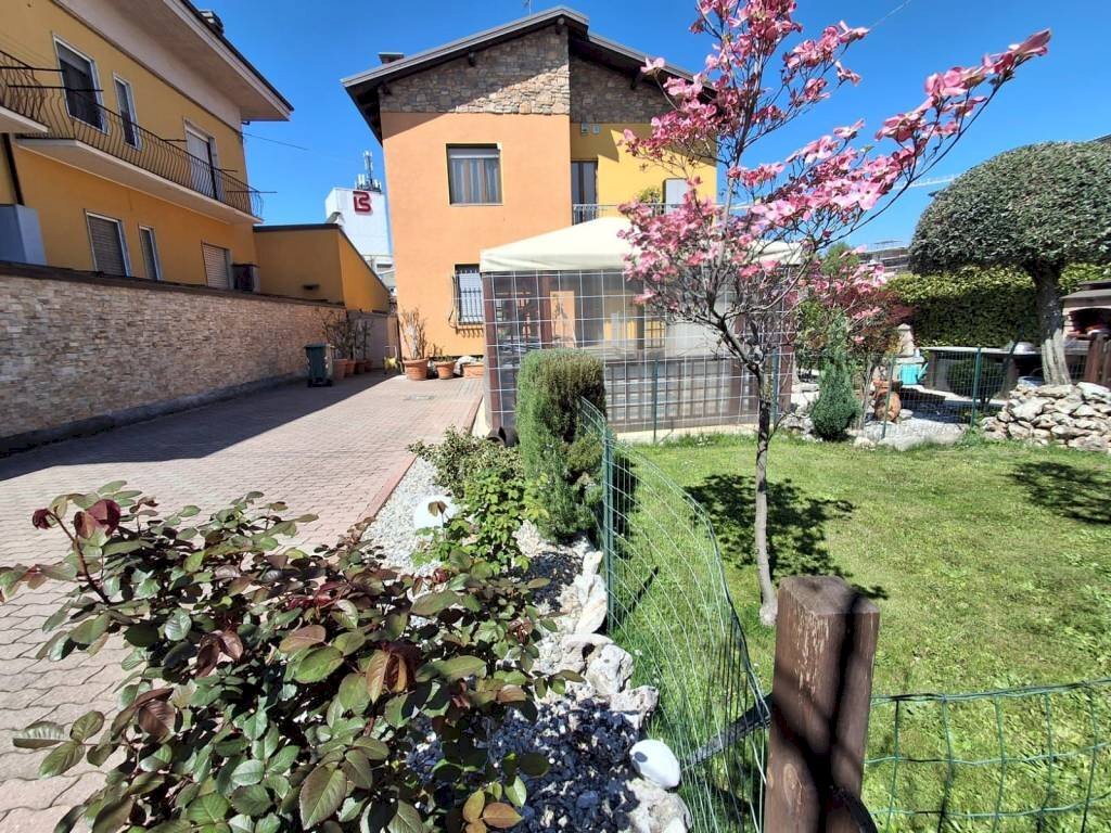 Giardino - Trilocale via Vecchia di Cuneo, 11, Borgo San Dalmazzo - foto 3