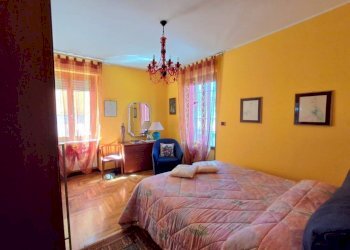 Camera da letto - Trilocale via Vecchia di Cuneo, 11, Borgo San Dalmazzo - foto 24
