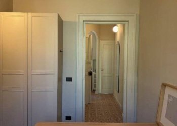 Camera da letto - Bilocale via Anton Giulio Barrili, 5, Torino (zona Crocetta) - foto 13