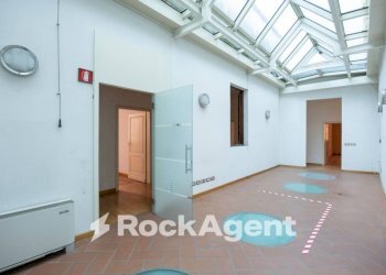 Cortile interno - Negozio piazzetta Spirito Santo, Pistoia - foto 14