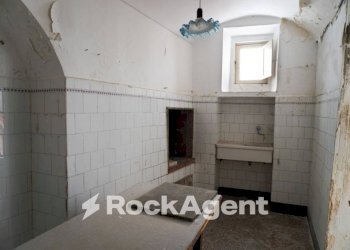 Cucina - Casa indipendente via Lelio Vincenti, Carpignano Salentino - foto 9