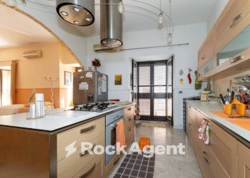 Cucina - Casa indipendente via Santa Barbara, 57, Catania - foto 21