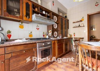 Cucina - Appartamento via Vittorio Butera, 14, Catanzaro - foto 13