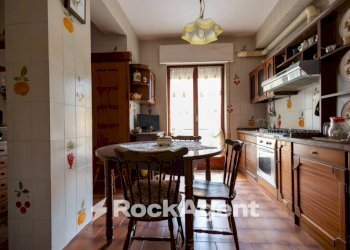 Cucina - Appartamento via Vittorio Butera, 14, Catanzaro - foto 14