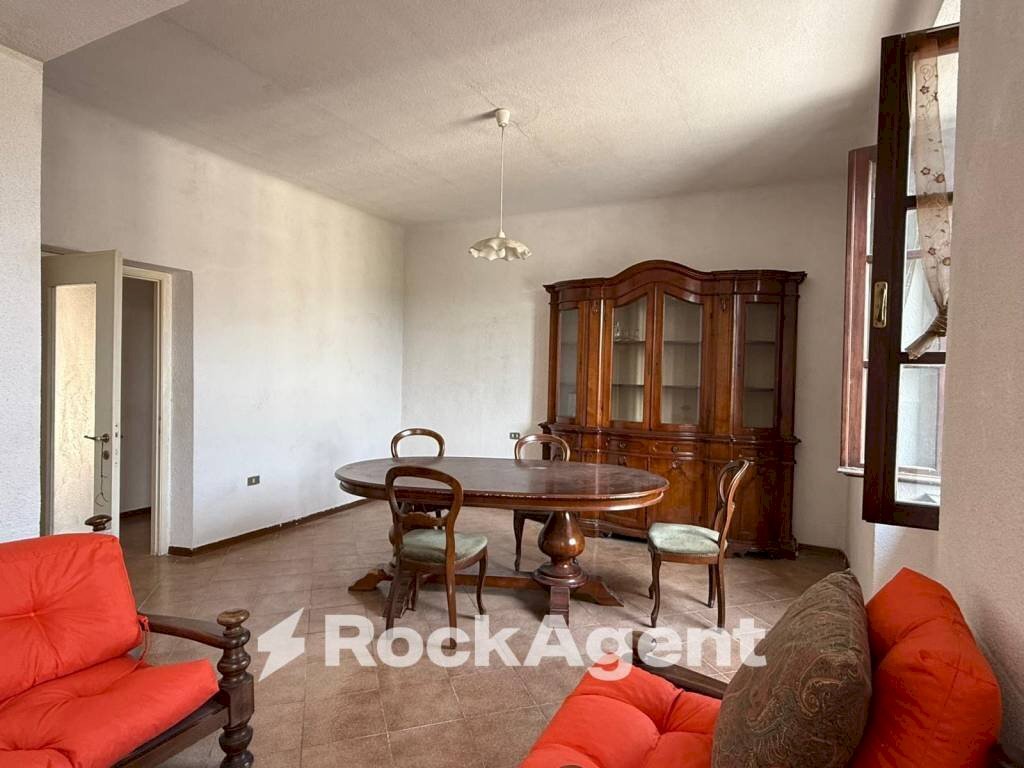 Salone - Quadrilocale via Montebello, Licciana Nardi - foto 1