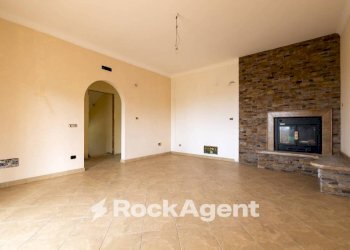 Salone - Villa via Foderaro, Simeri Crichi - photo 25