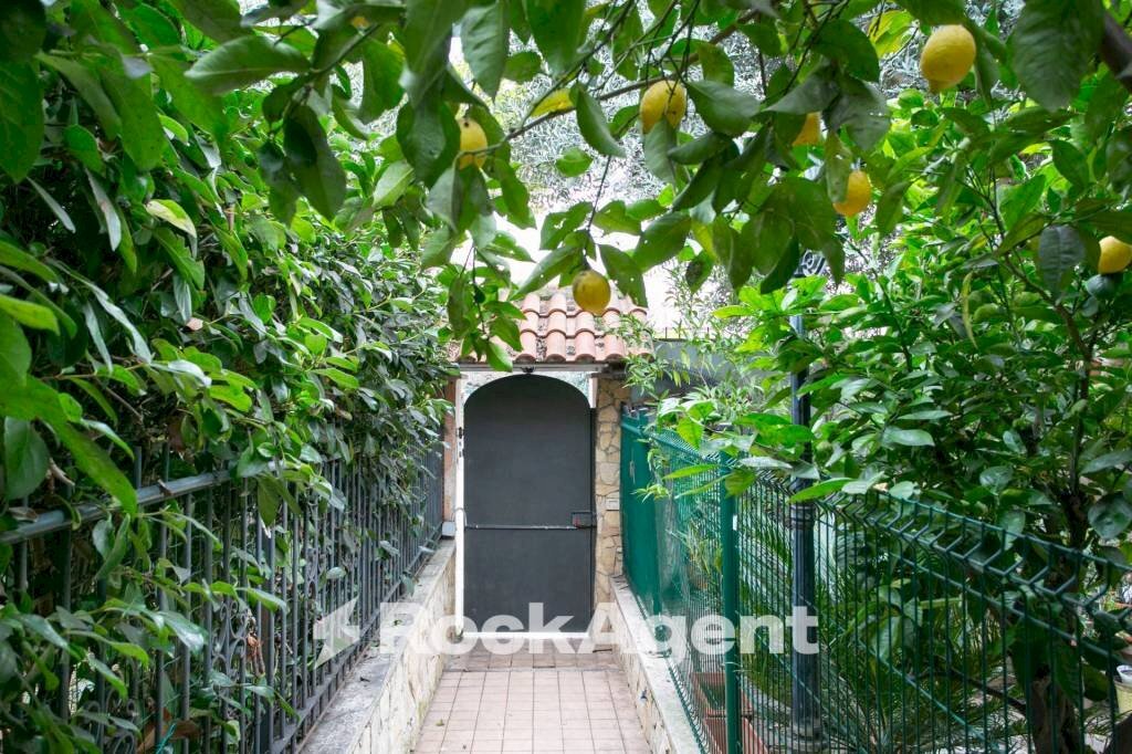 Giardino - Terraced Villa viale Valle dell'Aniene, Guidonia Montecelio - photo 1