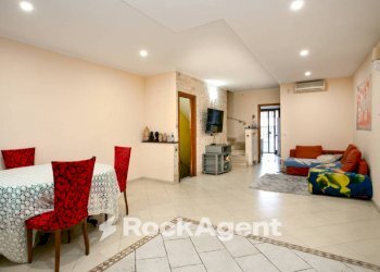 Salone - Terraced Villa viale Valle dell'Aniene, Guidonia Montecelio - photo 8