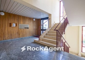Interno palazzo - Three-room apartment via Magenta, 13A, Catanzaro - photo 2