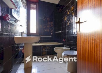 Bagno - Three-room apartment via Magenta, 13A, Catanzaro - photo 33