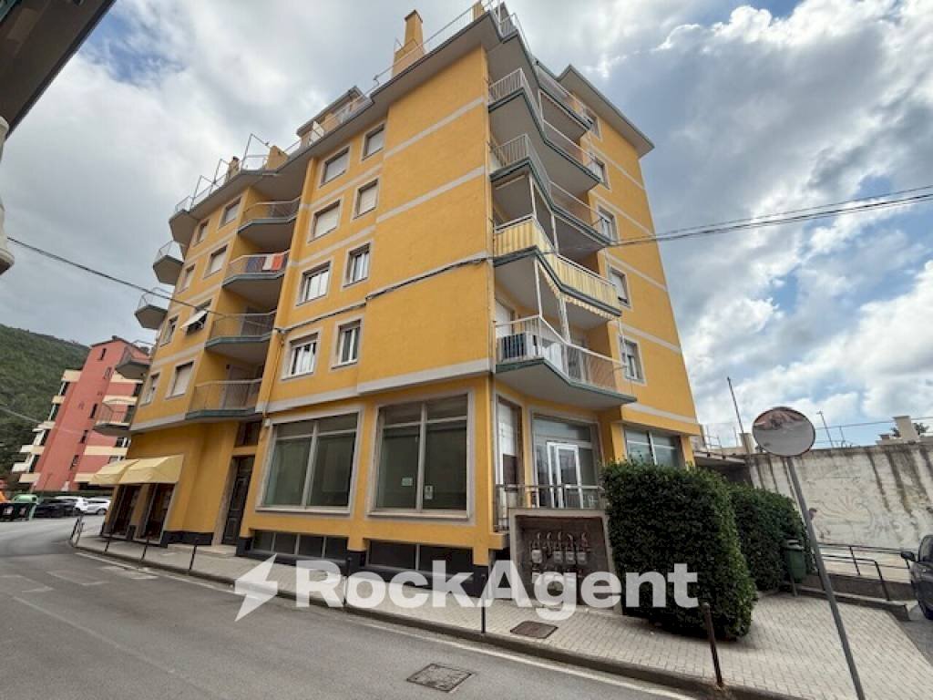 Facciata - Altro piazza Del Popolo, 1, Deiva Marina - foto 1