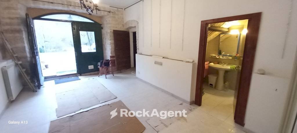 Corridoio - Negozio via Camponocecchio 15, Genga - foto 3