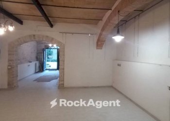 Interno non residenziale - Negozio via Camponocecchio 15, Genga - foto 10