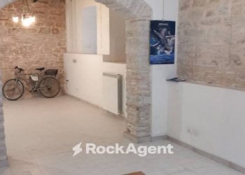 Stanza non arredata - Negozio via Camponocecchio 15, Genga - foto 12