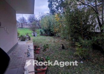 Giardino - Villa via G. D'Annunzio, 4, Catignano - foto 4