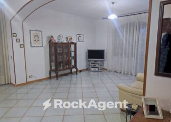 Salone - Villa via G. D'Annunzio, 4, Catignano - foto 18