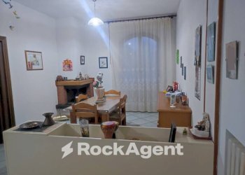 Salone - Villa via G. D'Annunzio, 4, Catignano - foto 19