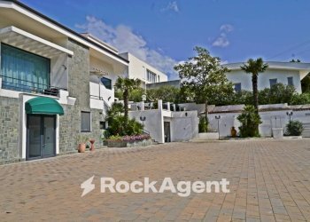 Cortile interno - Villa contrada Pozzo Misseo, Matera - photo 37
