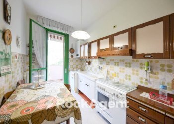 Cucina - Quadrilocale via della Benedicta, Genova (zona Voltri) - foto 12