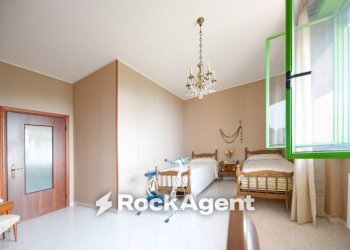 Camera da letto - Four-room apartment via della Benedicta, Genova (neighborhood Voltri) - photo 8