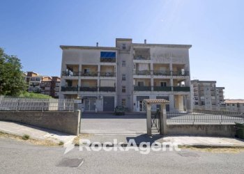 Zona - Quadrilocale via Monsignor Armando Fares, 21, Catanzaro - foto 2