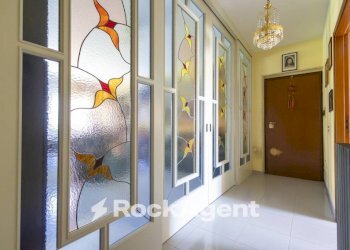 Interno palazzo - Quadrilocale via Monsignor Armando Fares, 21, Catanzaro - foto 14