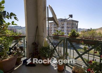 Terrazzo - Quadrilocale via Monsignor Armando Fares, 21, Catanzaro - foto 27