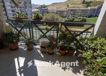 Terrazzo - Quadrilocale via Monsignor Armando Fares, 21, Catanzaro - foto 31