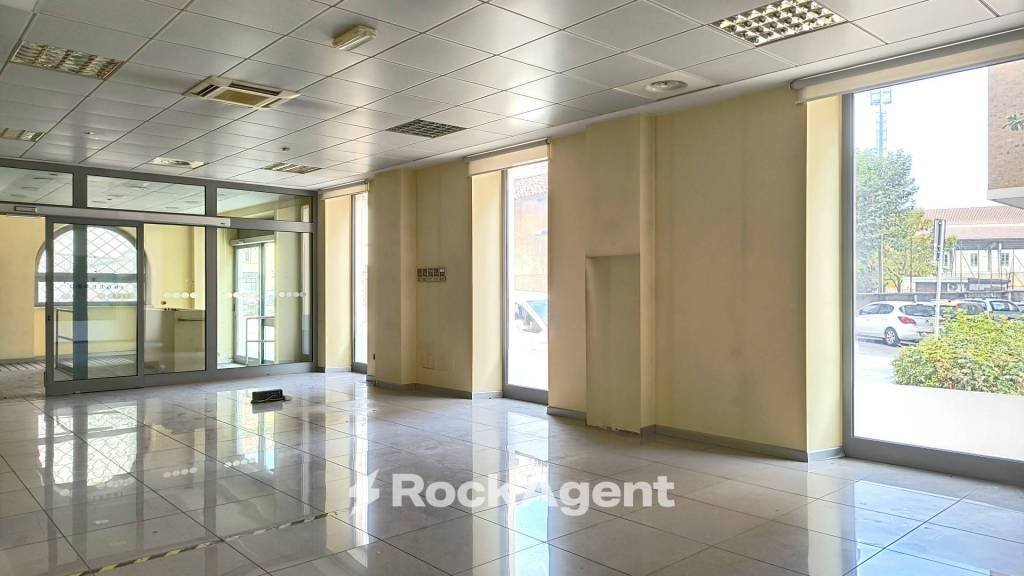 Interno non residenziale - Altro via Roma, 4, Chieri - foto 2