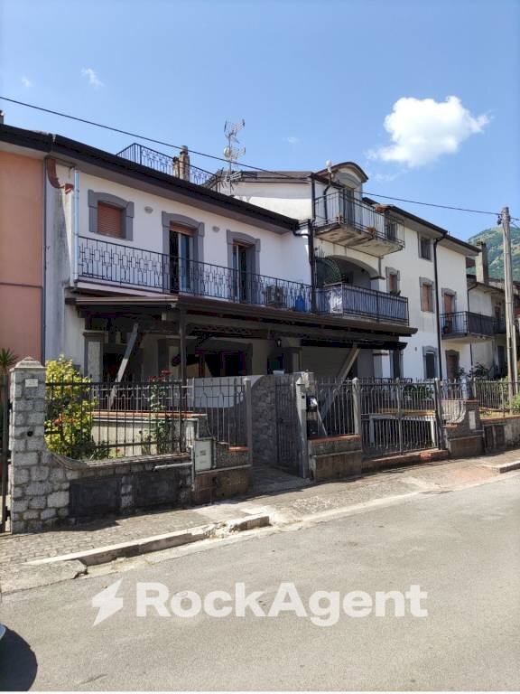 Facciata - Trilocale via Pozzo Donato, 29, Trecchina - foto 2