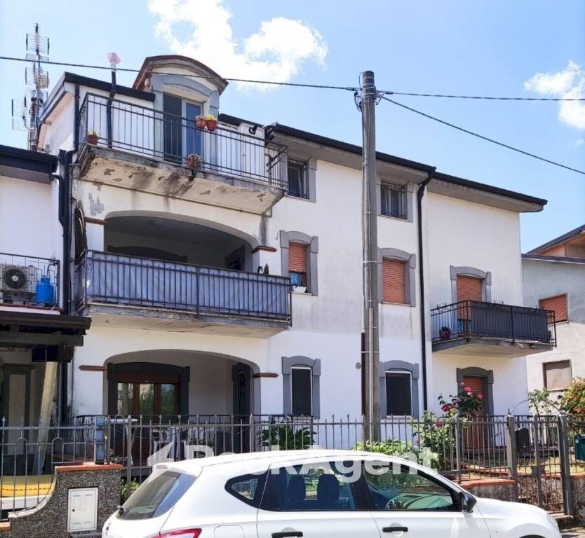 Facciata - Trilocale via Pozzo Donato, 29, Trecchina - foto 3