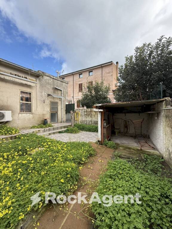 Giardino - Casa indipendente via Francesco Cossiga, 128, Siligo - foto 2