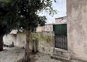 Cortile interno - Casa indipendente via Francesco Cossiga, 128, Siligo - foto 17