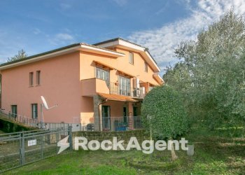 Facciata - Villa via del Laghetto, 26b, Civitella San Paolo - foto 9