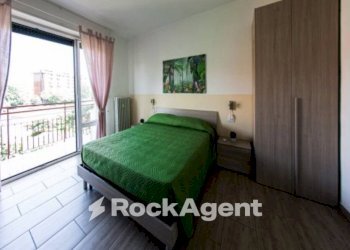 Camera da letto - Three-room apartment via Lorenteggio, 209, Milano (neighborhood Lorenteggio) - photo 1