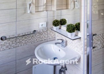 Bagno - Three-room apartment via Lorenteggio, 209, Milano (neighborhood Lorenteggio) - photo 7
