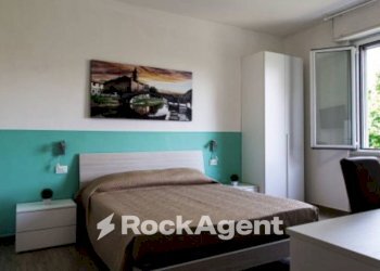 Camera da letto - Three-room apartment via Lorenteggio, 209, Milano (neighborhood Lorenteggio) - photo 8