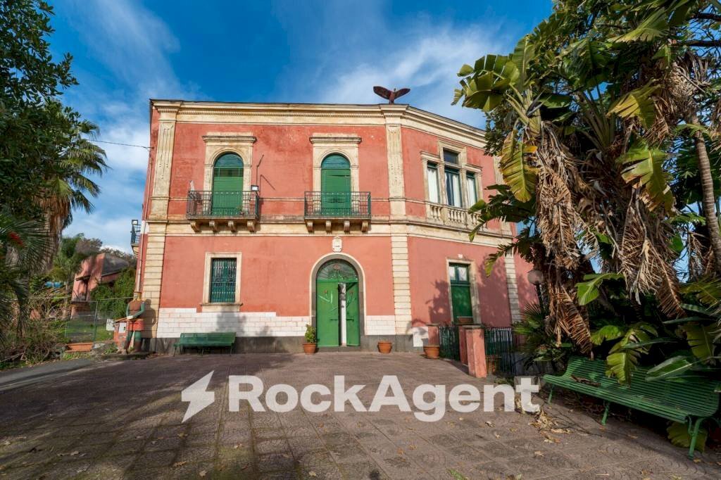 Facciata - Rustico strada 34, Giarre - foto 1