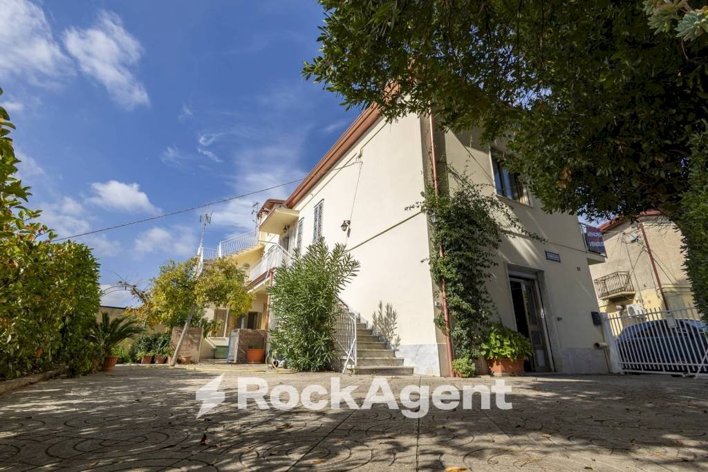 Giardino - Villa viale Vincenzo Gattoleo, 127, Catanzaro - foto 2