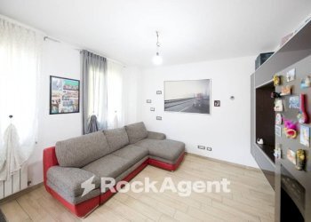 Salone - Three-room apartment via Monte Grappa, 3, Mignanego - photo 11
