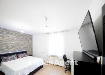 Camera da letto - Three-room apartment via Monte Grappa, 3, Mignanego - photo 13