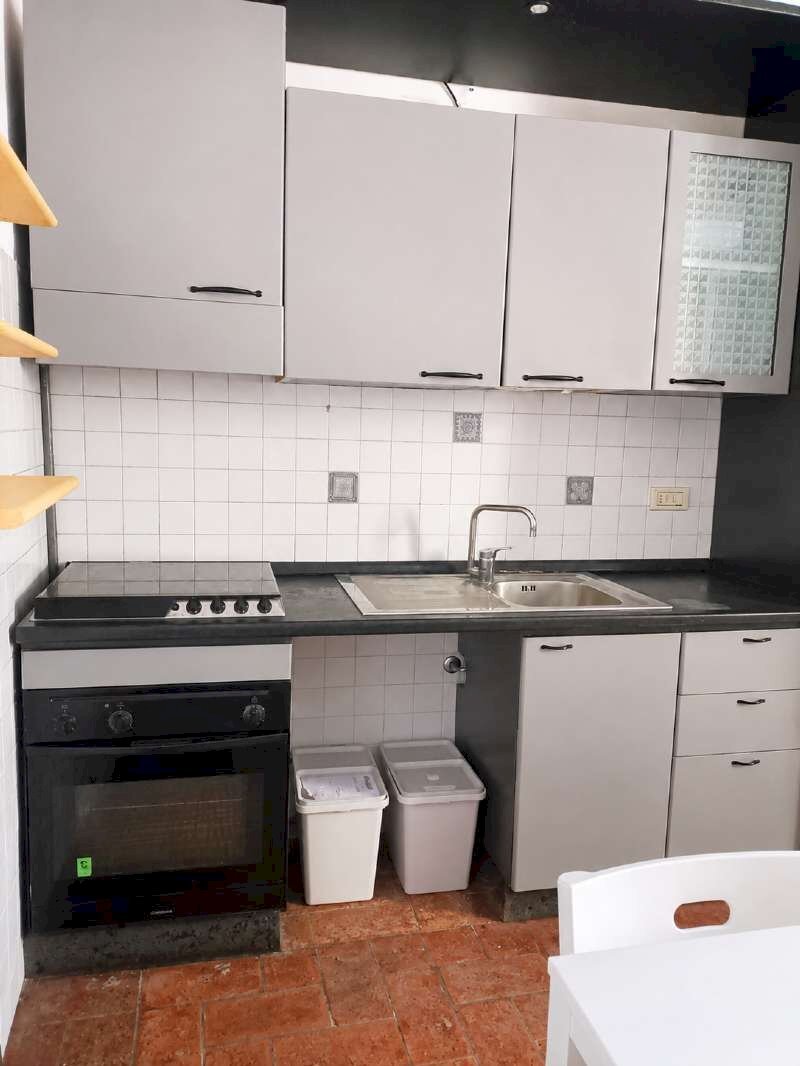 cucina - Bilocale vicolo Malgrado, 1, Bologna (zona Centro Storico) - foto 2